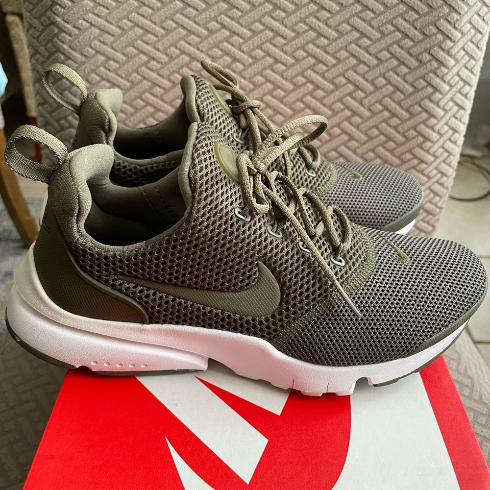 Nike Presto Fly Shoes (GS)